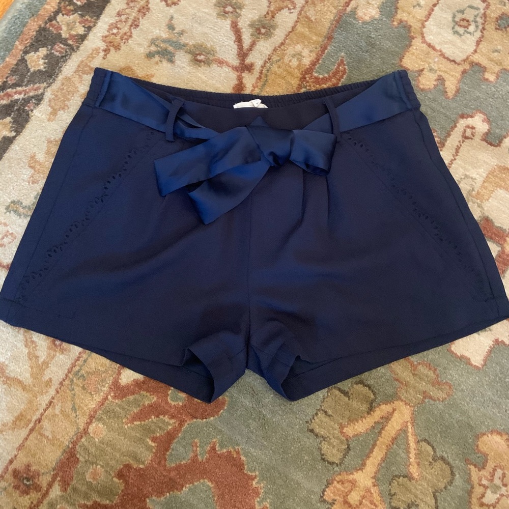 5 FOR $25 Navy blue shorts with silk ribbon